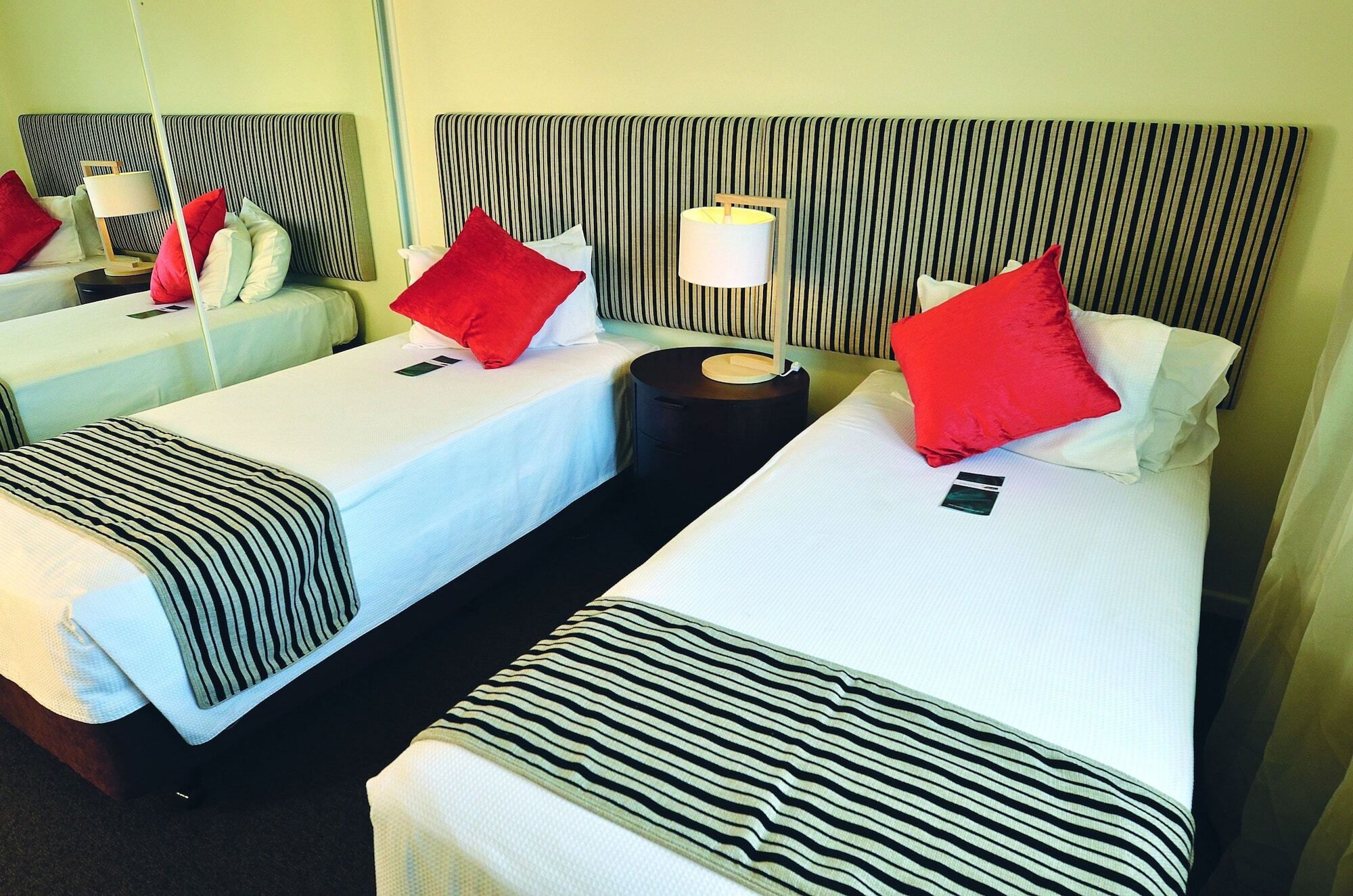 Metro Advance Apartments&Hotel Darwin Esterno foto